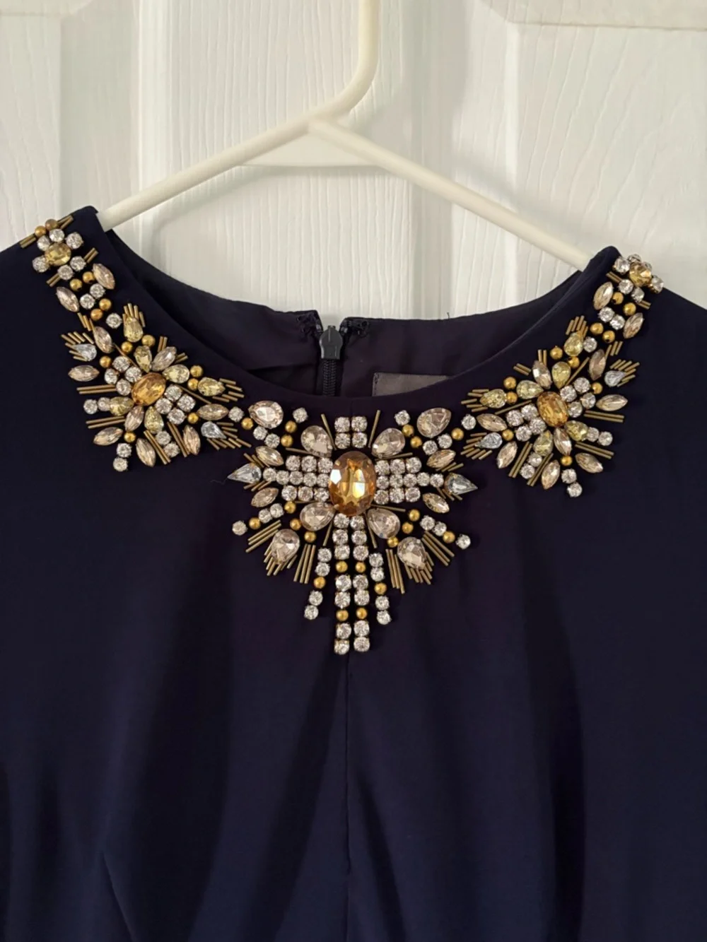 Vince Camuto Navy Embellished Jewel Neck Bodycon Dress Size 6 Elegant Cocktail - Picture 2 of 6